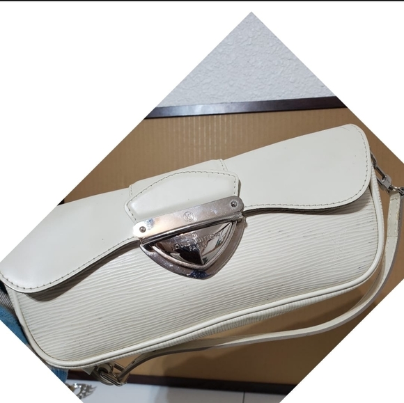 LOUIS VUITTON Epi Ivory White Montaigne Clutch/Sho - Picture 5 of 12